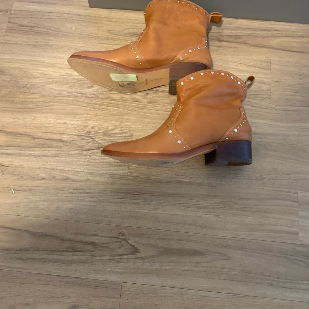 Like New Boots - image 3